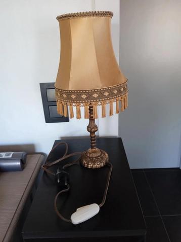retro vintage kastlamp beschikbaar voor biedingen