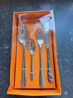 Zilverkleurig 24 delig bestek, Huis en Inrichting, Keuken | Bestek, Ophalen of Verzenden, Nieuw, Inox of Chroom, Bestekset