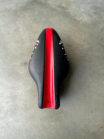 Fizik zadel  beschikbaar voor biedingen