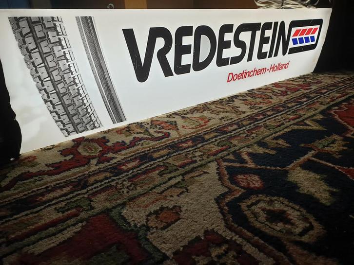 Vredestein lichtbak dubbelzijdig, Verzamelen, Merken en Reclamevoorwerpen, Zo goed als nieuw, Reclamebord, Ophalen of Verzenden