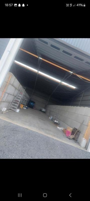 Box à louer. 5 m sur 25 m. Avec porte sectionnelle, Immo