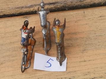 3 metalen coureurkes beschikbaar voor biedingen
