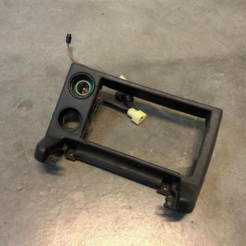 Toyota Celica Supra A60 - plastic middenconsole beschikbaar voor biedingen
