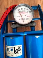 dubbele voetpomp met manometer, Fietsen en Brommers, Ophalen, Drukmeter, Gebruikt