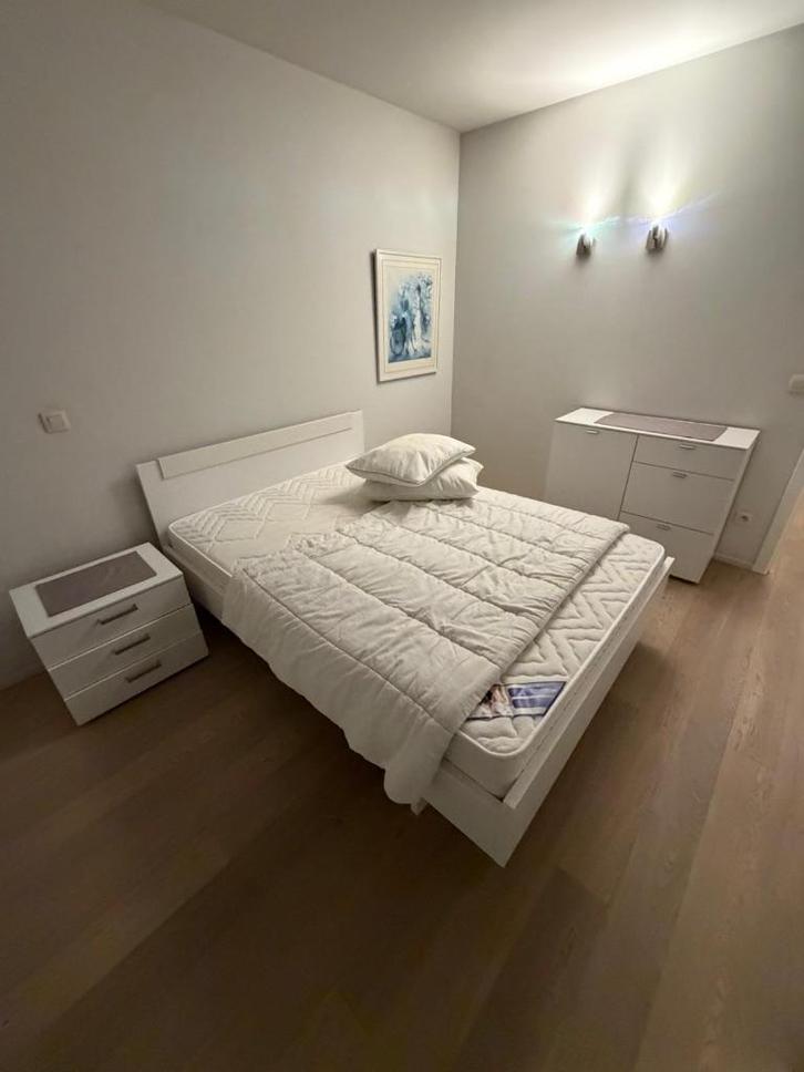 Wit bed 160x200 – goede staat (+ matras optioneel), Huis en Inrichting, Slaapkamer | Complete slaapkamers, Zo goed als nieuw, Tweepersoons