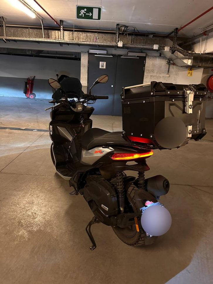 Aprilia SR GT 125cc 2022, Motoren, Motoren | Aprilia, Particulier, Scooter, 11 kW of minder, Minimaal motorrijbewijs A1, LED Verlichting