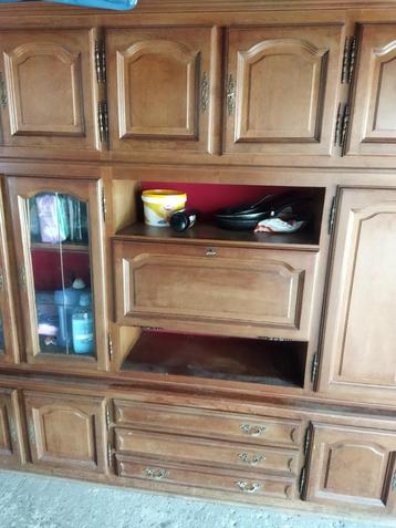 Garderobe beschikbaar voor biedingen