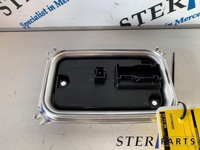 Module phare LED d'un Mercedes E-Klasse, Autos : Pièces & Accessoires, Éclairage, Mercedes-Benz, Utilisé, 3 mois de garantie, Enlèvement ou Envoi