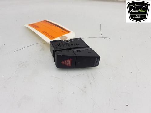 ALARMLICHTEN SCHAKELAAR Suzuki Swift (ZC / ZD) (01-2017/-), Auto-onderdelen, Dashboard en Schakelaars, Suzuki, Gebruikt