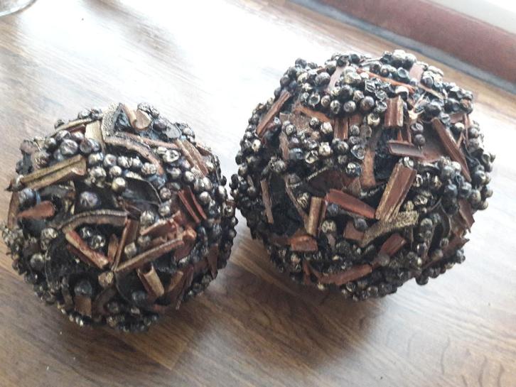 Set met 2 handgemaakte decoratiebollen (meer beschikbaar), Maison & Meubles, Accessoires pour la Maison | Couronnes, Neuf, Enlèvement ou Envoi