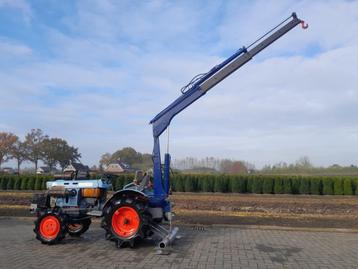 Compacte Hijskraan beschikbaar voor biedingen