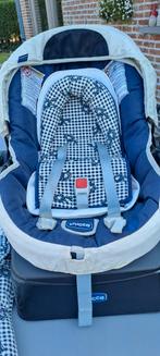 Maxi-cosi CHICCO met toebehoren en draagmand CHICCO, Kinderen en Baby's, Autostoeltjes, Ophalen, Chicco