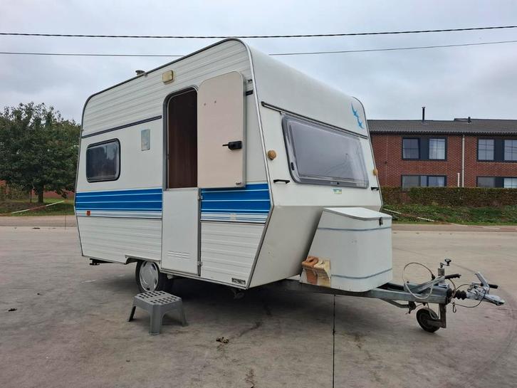 Prachtige retro knaus caravan mtm 750kg, Caravans en Kamperen, Caravans, Particulier, Treinzit, Knaus, Koelkast, Openslaande ramen