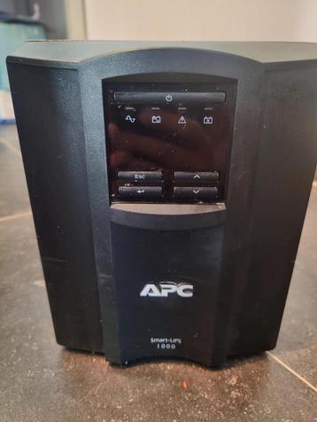 APC Smart-UPS 1000 (SMT1000l) beschikbaar voor biedingen