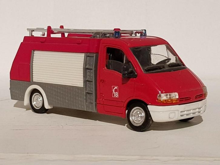1:50 Solido Pompiers Renault Master Brandweer materiaalwagen, Hobby en Vrije tijd, Modelauto's | 1:50, Zo goed als nieuw, Auto