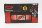 VHS Lamp - Stranger Things, Verzamelen, Nieuw, Tv, Ophalen of Verzenden, Gebruiksvoorwerp