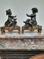 2 bronzen beeldjes/haardvuren - DIE VERLIEBTEN, Ophalen, Brons