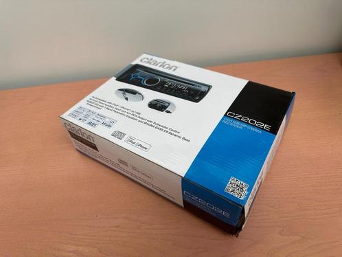 Clarion CZ202E Auto-radio/CD/AUX/USB NIEUW, Auto diversen, Autoradio's, Nieuw, Ophalen