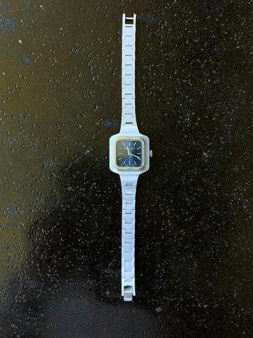 Montre Pontiac femme acier 1970’s  beschikbaar voor biedingen
