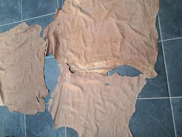 3 vellen splitleder (lot 18) beschikbaar voor biedingen