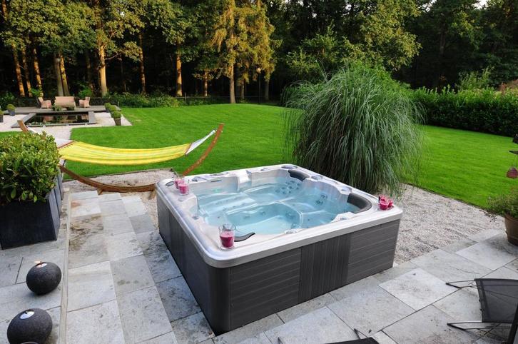 Spabad Maxicuzzi Alps, Hobby en Vrije tijd, Overige Hobby en Vrije tijd, Nieuw, Verzenden