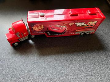 Disney pixar cars Mack Hauler beschikbaar voor biedingen