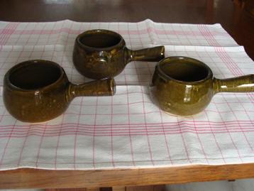 3 coquelons, allant au four, 1 ancienne cafetière brune beschikbaar voor biedingen