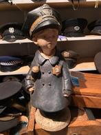 Beeld Kindje als agent, Verzamelen, Militaria | Algemeen, Ophalen of Verzenden, Rijkswacht