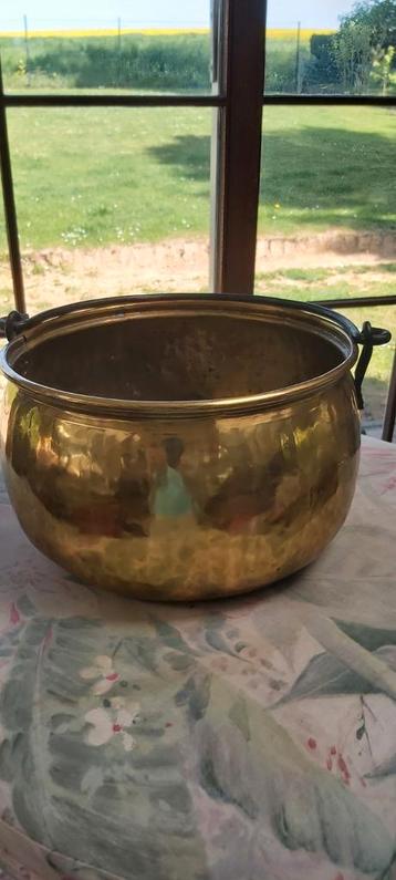 VINTAGE GELE KOPEREN KETEL beschikbaar voor biedingen