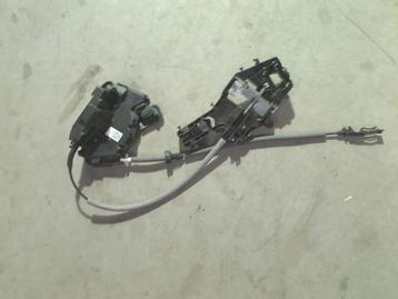 PORTIERSLOT RECHTS ACHTER Arteon Shooting Brake (3HAC) beschikbaar voor biedingen