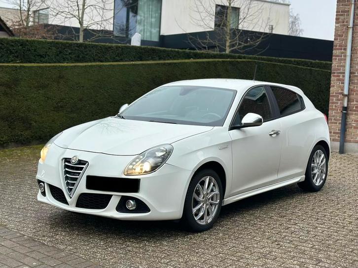 Alfa Romeo Giullieta 1.4 Essence Turbo Euro 6, Autos, Alfa Romeo, Particulier, Giulietta, Essence, Euro 6, Berline, 5 portes, Boîte manuelle
