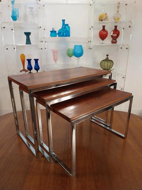 Vintage set nesting tables Chrome en teak, Antiek en Kunst, Curiosa en Brocante, Ophalen