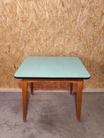 Vintage eettafel met formica blad (jaren 50-60), Gebruikt, Vintage, Info@keukiesshop.com, Vier personen