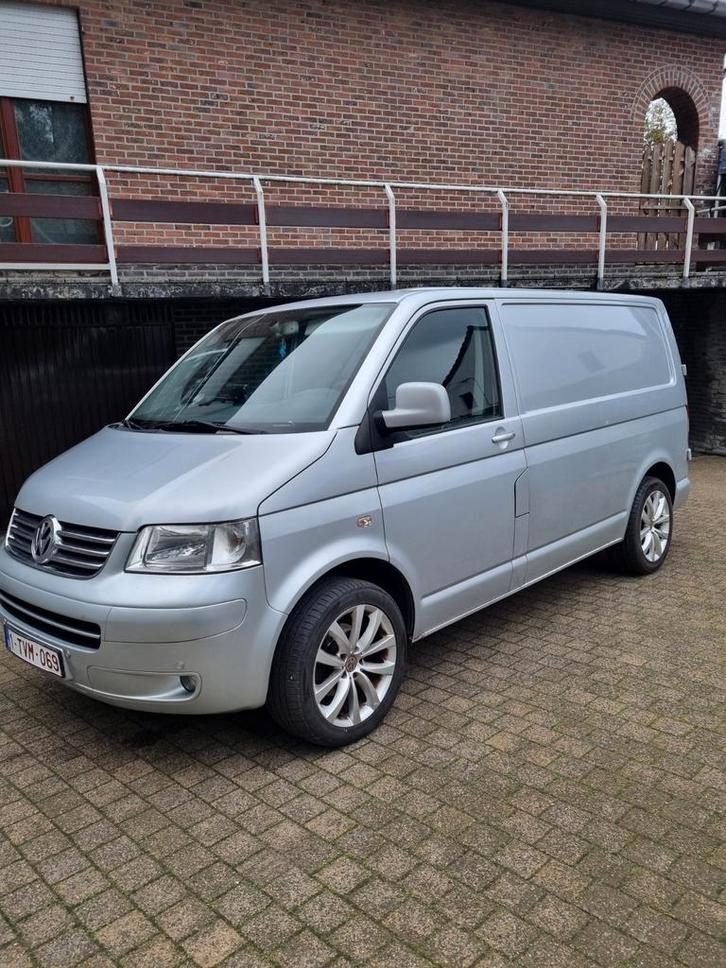 Vw transporter t5 2.5 tdi, Auto's, Volkswagen, Transporter, Diesel, 5 deurs, Automaat, Zilver of Grijs, Voorwielaandrijving, Ophalen