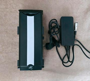 la batterie de vélo électrique géant avec chargeur fonctionn, Enlèvement, Comme neuf