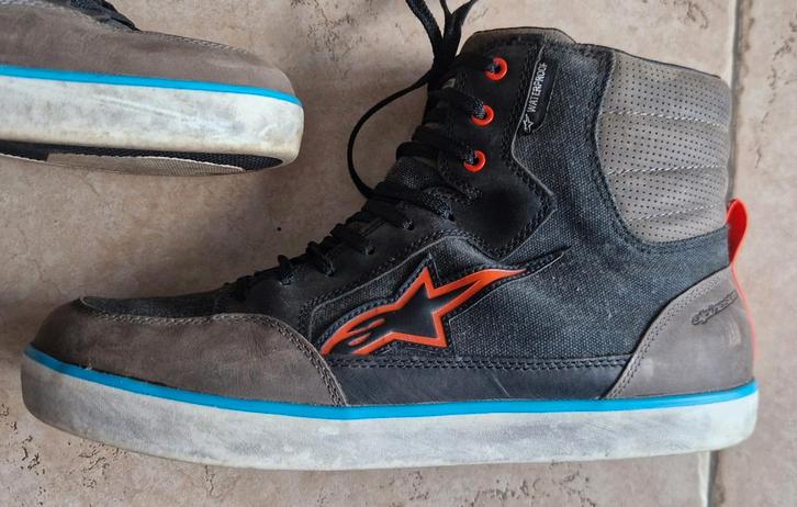 Motorlaarzen J-6 Waterdicht Canvas
Maat 46 (45), Kleding | Heren, Schoenen, Zo goed als nieuw, Ophalen