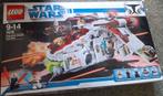 LEGO Star Wars set 7676 uit 2008, Enlèvement
