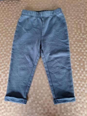 Joggingbroek maat 98 beschikbaar voor biedingen