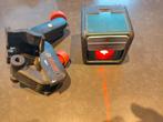 Bosch Quigo Kruislijnlaser met bevestigingsbeugel, Doe-het-zelf en Bouw, Ophalen of Verzenden, Zo goed als nieuw
