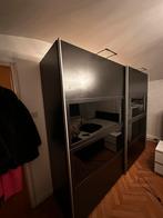Kleerkast met verlichting. In zeer goede staat, Huis en Inrichting, Ophalen, Zo goed als nieuw
