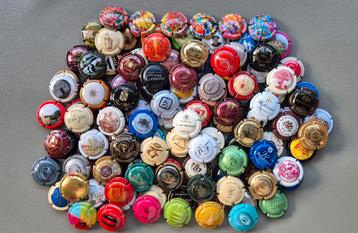 120 verschillende champagne capsules. beschikbaar voor biedingen