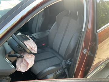 INTERIEUR COMPLET Peugeot 3008 II (M4 / MC / MJ / MR), Utilisé, Peugeot
