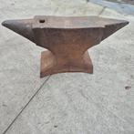 Enclume de + -  150 kg très bonne état, Enlèvement, Comme neuf