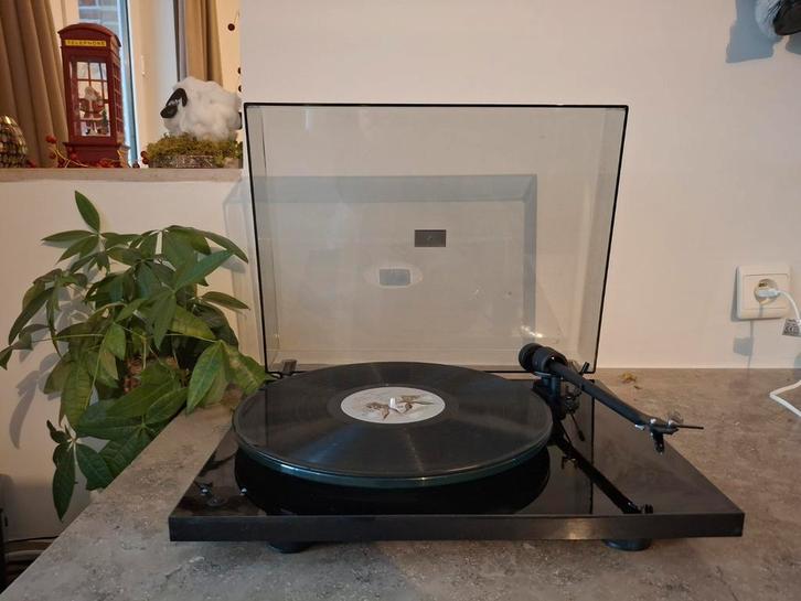Pro-Ject T1 Phono SB platenspeler, Audio, Tv en Foto, Platenspelers, Zo goed als nieuw, Platenspeler, Ophalen of Verzenden