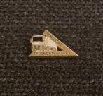 PIN - RENAULT AE - TRUCK - CAMION, Transport, Utilisé, Envoi, Insigne ou Pin's