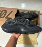 Yeezy 700 V3 Black, Kleding | Heren, Nieuw, Sneakers, Ophalen of Verzenden, Yeezy