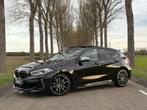 BMW M135 / FULL FULL / 100 DKM / BJ 2020 / PANO / CAMERA, Auto's, BMW, 1 Reeks, 4 cilinders, Zwart, Leder