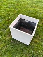 Pot de fleurs blanc - aspect pierre, Intérieur, Carré, Enlèvement, Utilisé