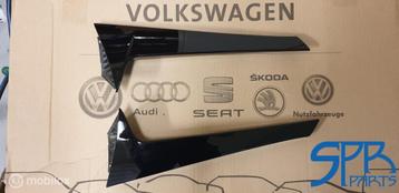 GOLF 8 VIII VARIANT LIJST SPOILER Achterklep VINNEN RE + LI beschikbaar voor biedingen