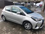 Toyota Yaris 1.5i. HIBRIDE. Euro 6C, Argent ou Gris, Achat, Adapté aux personnes handicapées, Automatique